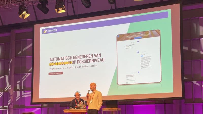 Bart Geurts op het podium van het ECP Jaarfestival