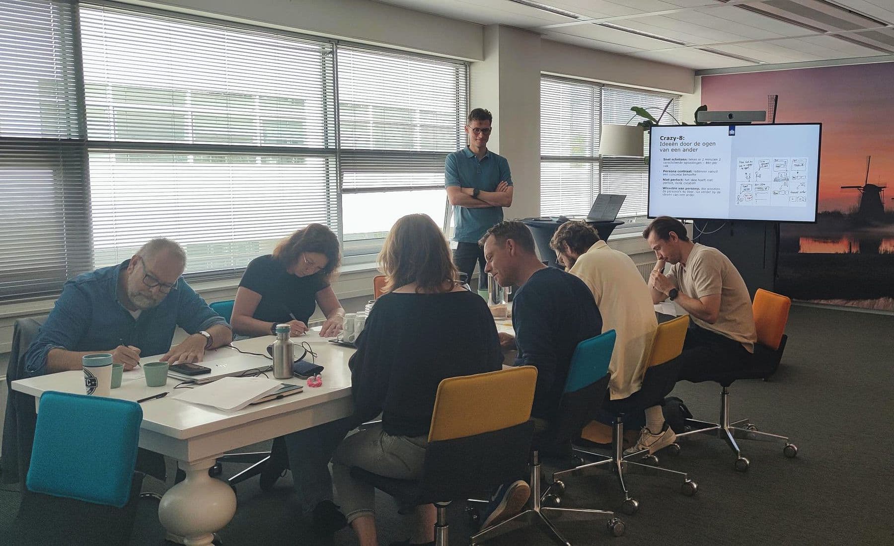 Deelnemers aan een werksessie bij de Rijksinkoopsamenwerking