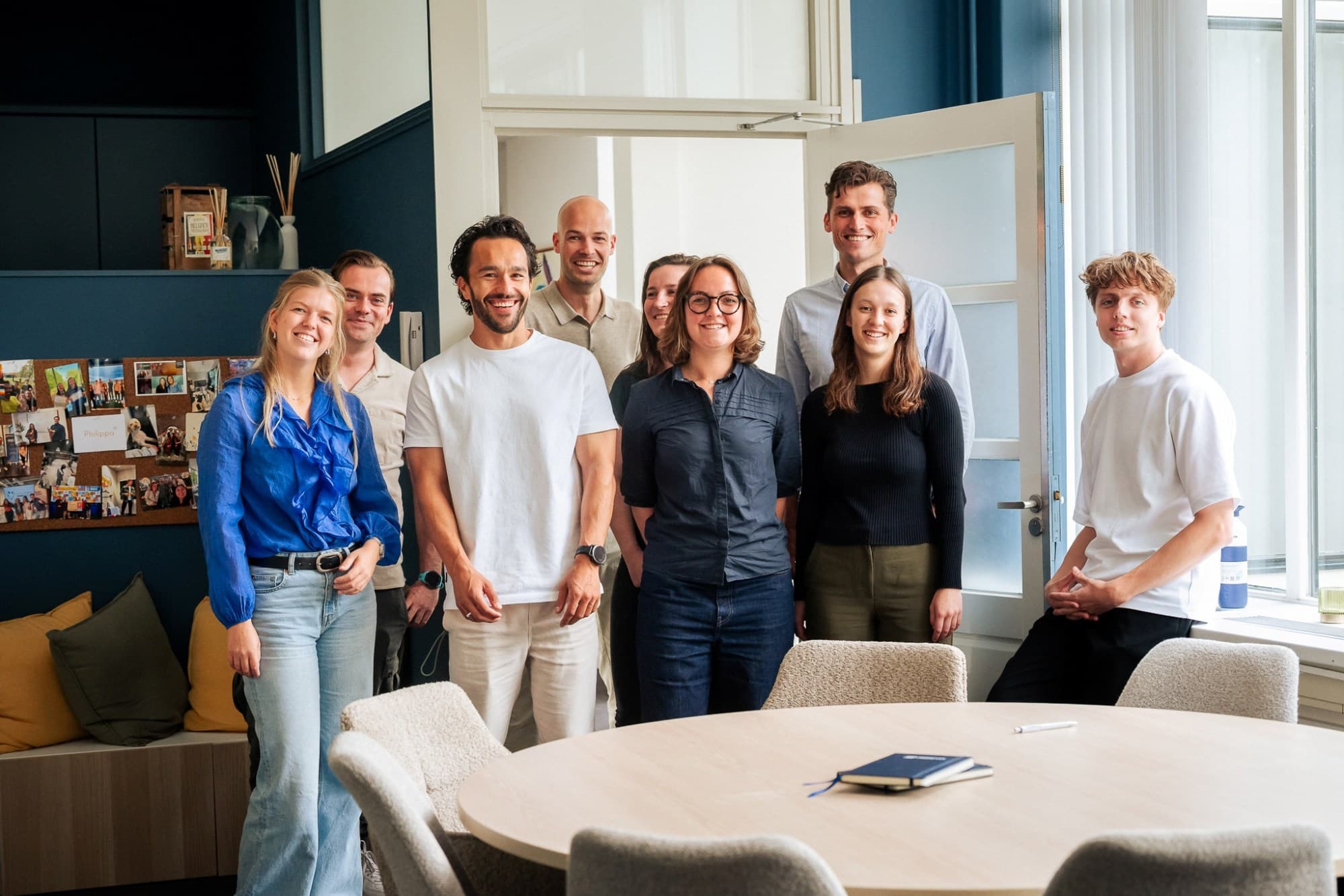 Stagiairs aan het werk op het kantoor van JoinSeven